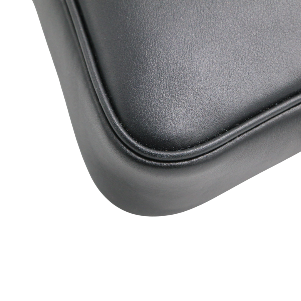 Gucci GG emblem Leather Shoulder bag Black 818157