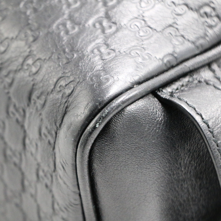 Gucci Black Leather Guccissima Toiletry Bag