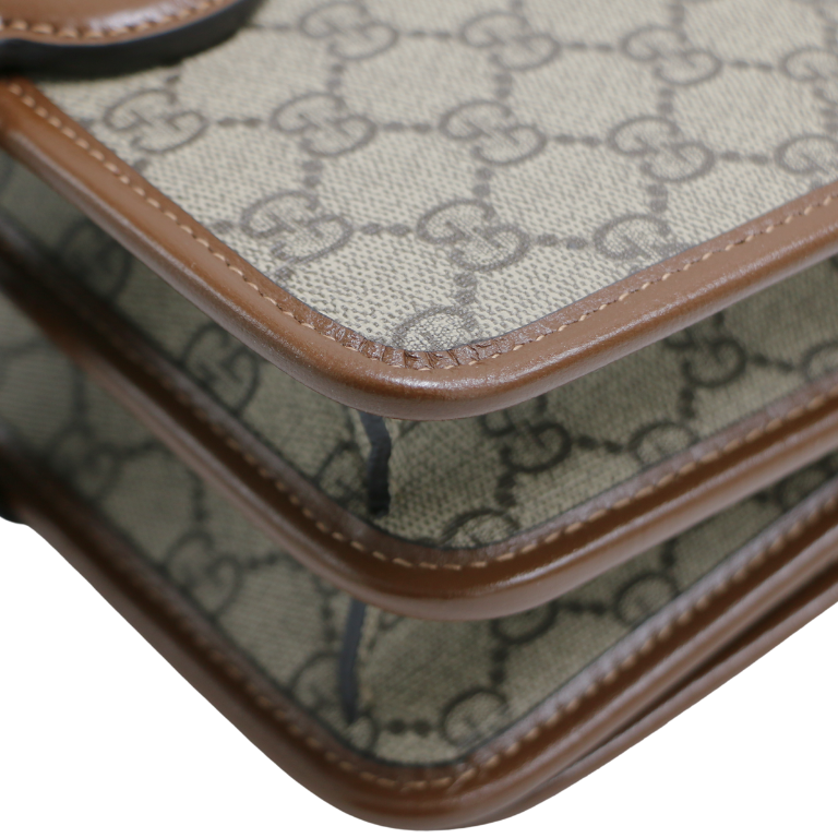 Gucci Mini crossbody bag with Interlocking G in Beige GG Canvas 671620