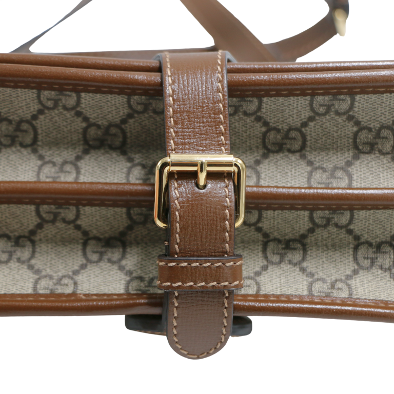 Gucci Mini crossbody bag with Interlocking G in Beige GG Canvas 671620