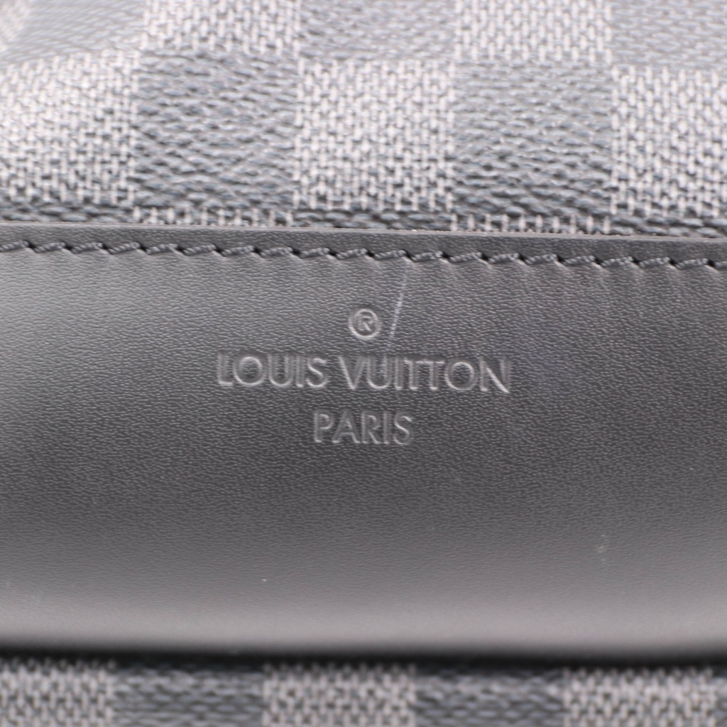 Louis Vuitton Avenue Sling Damer Graphite