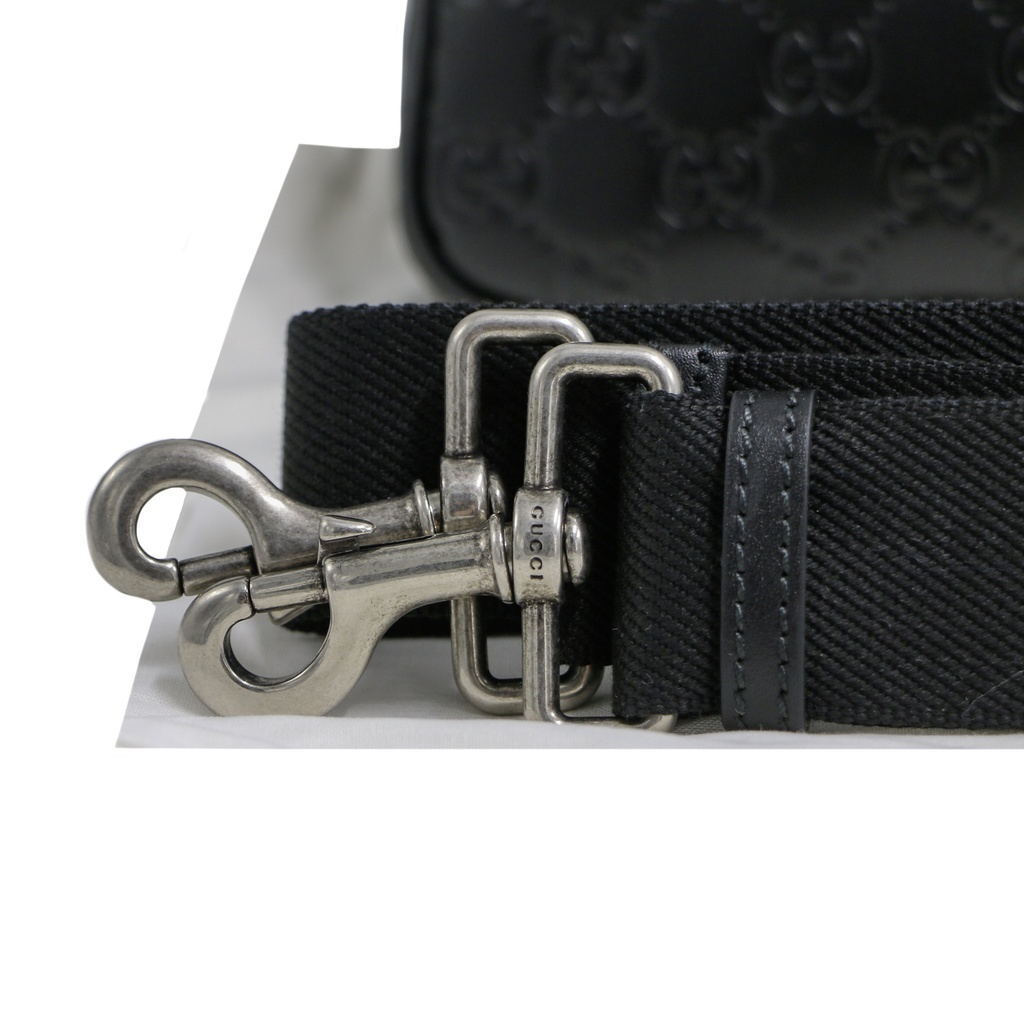Gucci GG Emblem Medium Crossbody Bag Black 850214