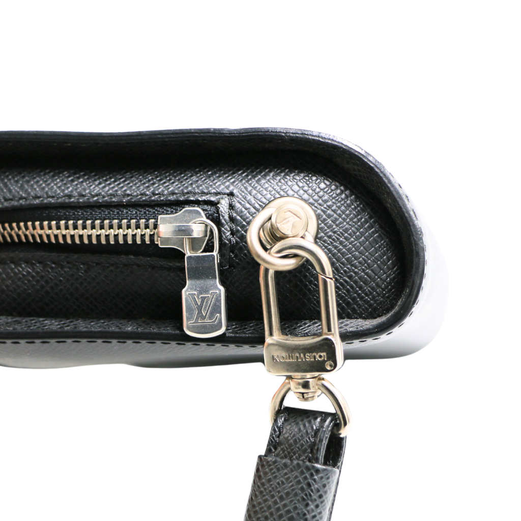 Louis Vuitton Taiga Pouch Black