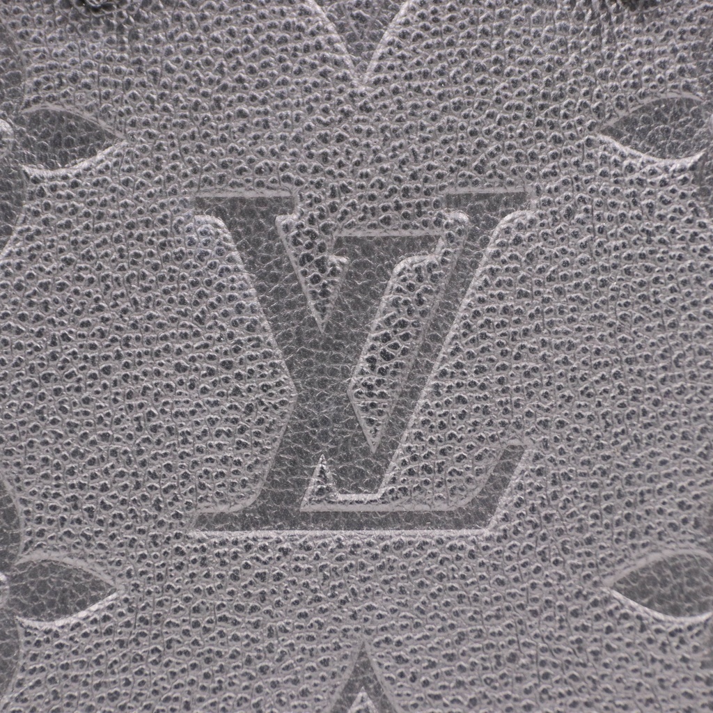 Louis Vuitton Monogram Giant Emperiente Petit Sac Plat
