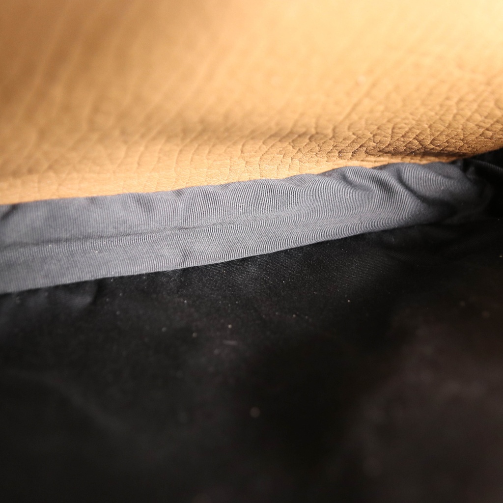 Yves Saint Laurent Large Niki Bag In Camel Leather