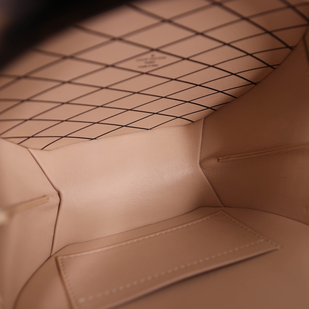 Louis Vuitton Mongram Petite Boite Chapeau