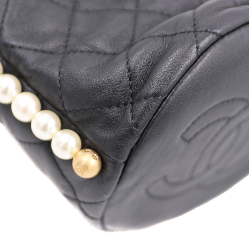 Chanel Calfskin Quilted Pearl Mini About Pearls Drawstring Bucket Bag Black