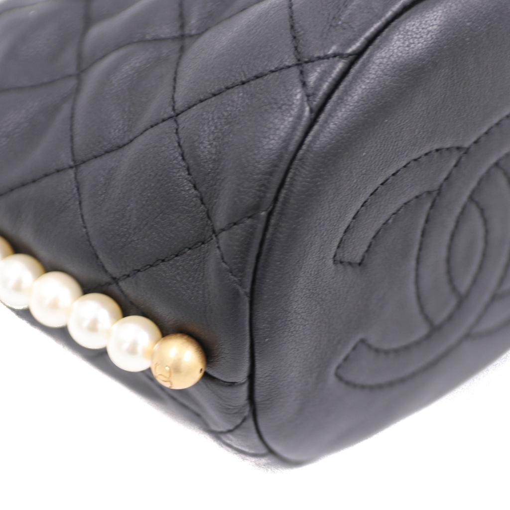 Chanel Calfskin Quilted Pearl Mini About Pearls Drawstring Bucket Bag Black