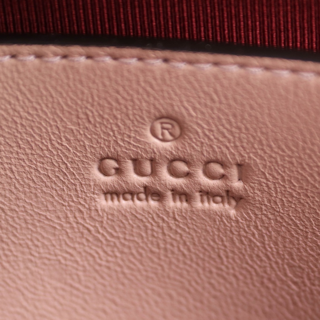 Gucci Mini Marmont Crossbody Chain Bag in Beige 837280