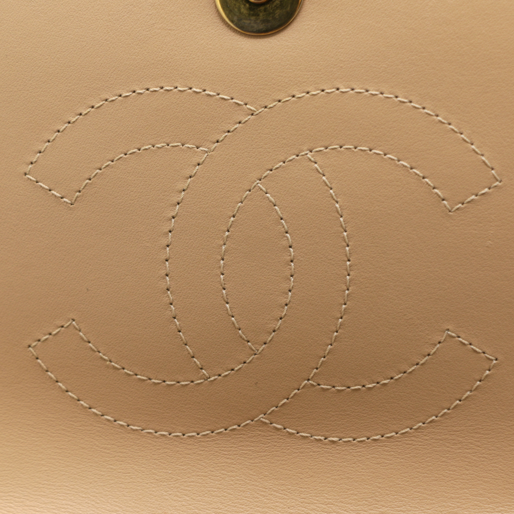 Caviar Quilted CC Filigree Wallet On Chain WOC in Beige