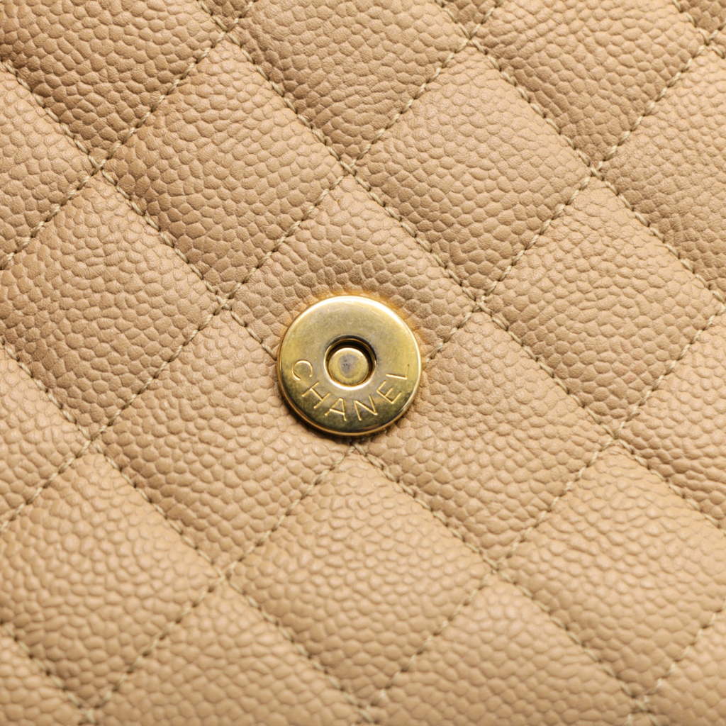 Caviar Quilted CC Filigree Wallet On Chain WOC in Beige
