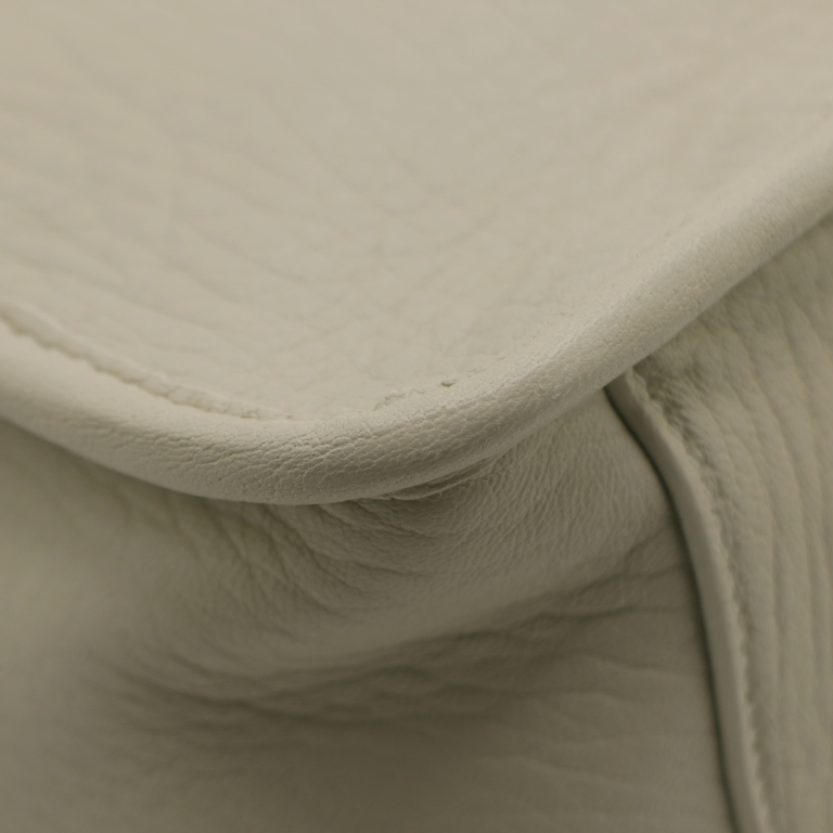 Yves Saint Laurent Large Niki Bag In White Leather