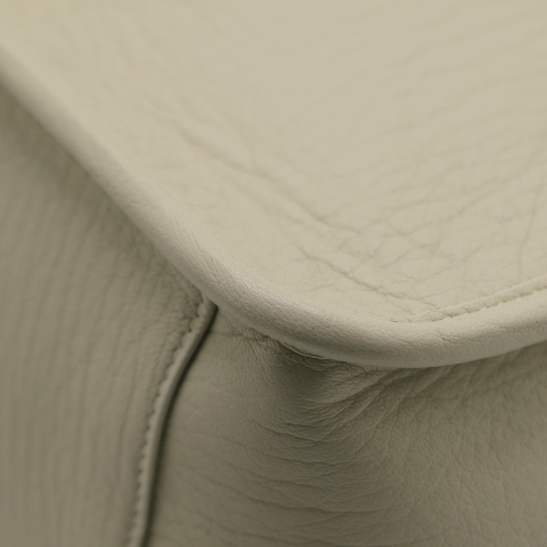 Yves Saint Laurent Large Niki Bag In White Leather