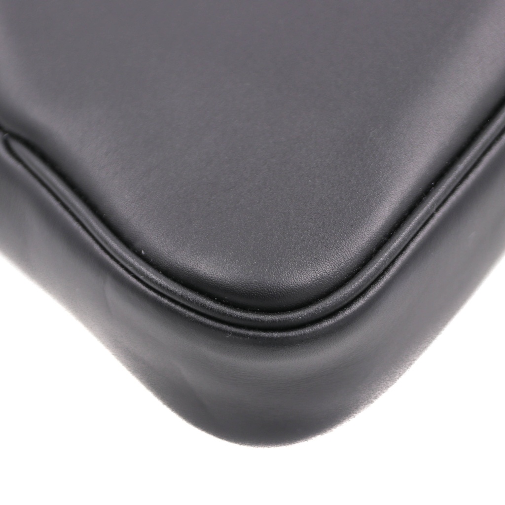 Gucci GG emblem Leather Shoulder bag Black 818157