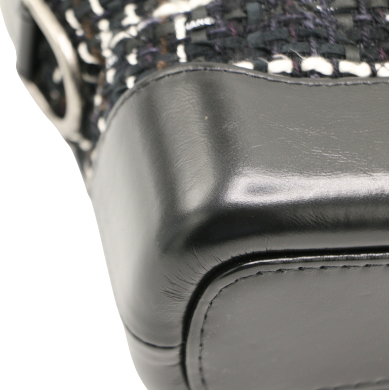 Chanel Gabrielle Small Hobo Bag White&Black Tweed and Leather