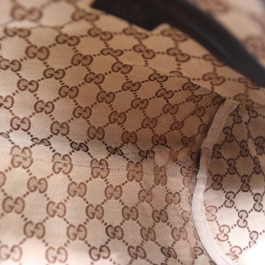 Gucci Black Leather Duffle Bag with Web Strap 725701