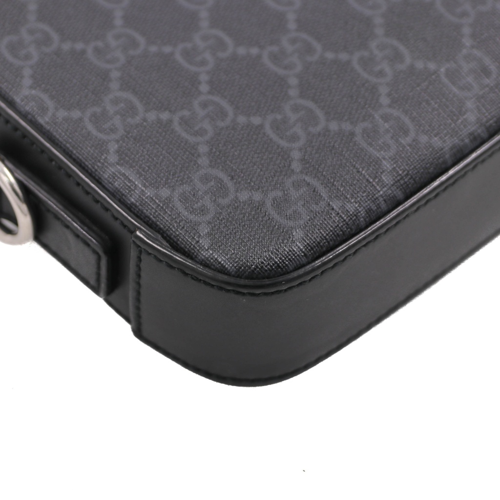 Gucci GG Supreme Clutch Bag 495562