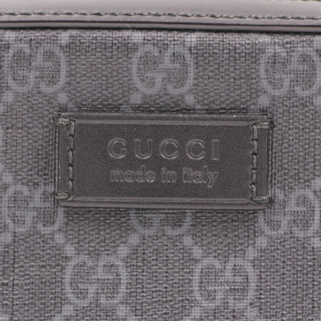 Gucci GG Supreme Clutch Bag 495562