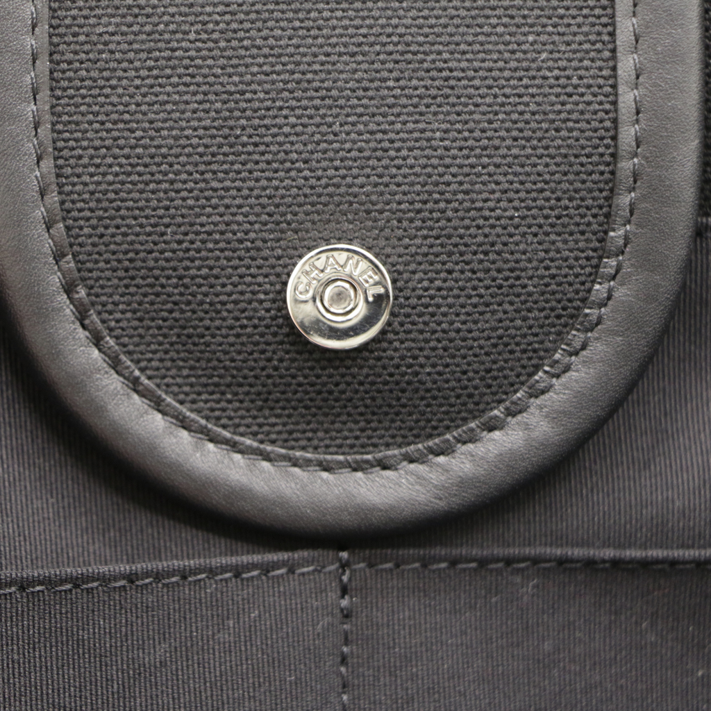 Chanel Deauville shopping bag in Black& White canvas and black leather