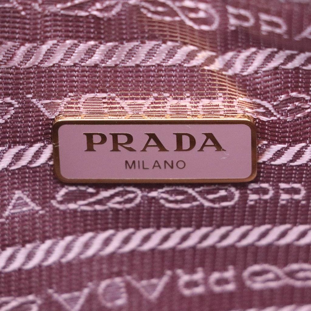 Prada Re-Edition 2005 Saffiano Shoulder Bag Pink