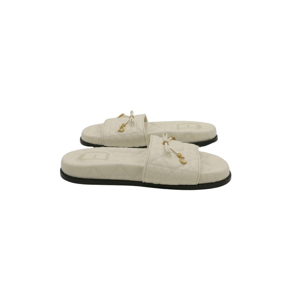 Christian Dior Cannage Slide White Quilted Cannage Lambskin Size 37