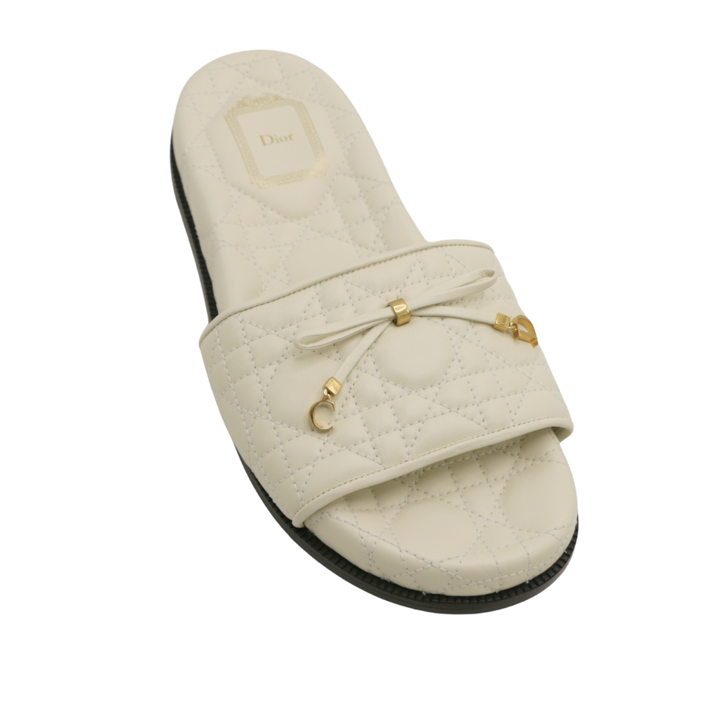 Christian Dior Cannage Slide White Quilted Cannage Lambskin Size 37