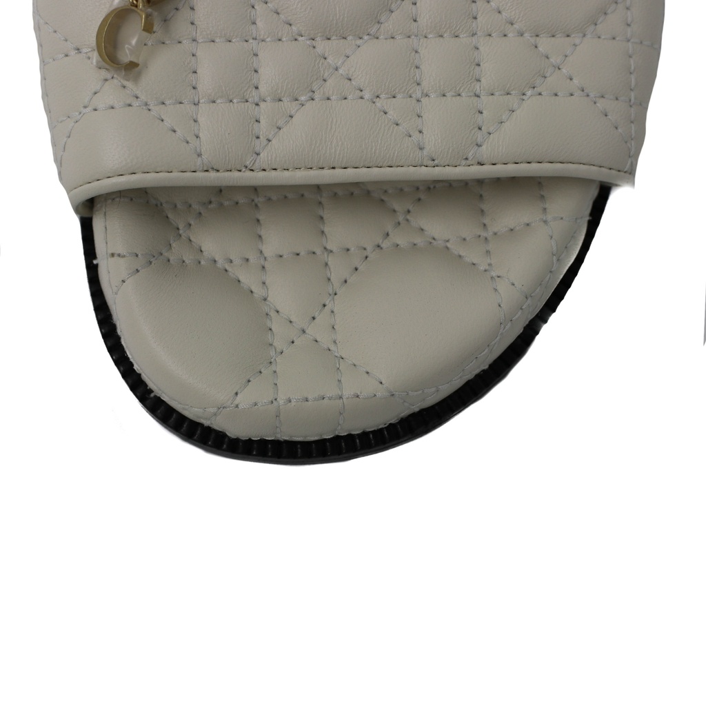Christian Dior Cannage Slide White Quilted Cannage Lambskin Size 38
