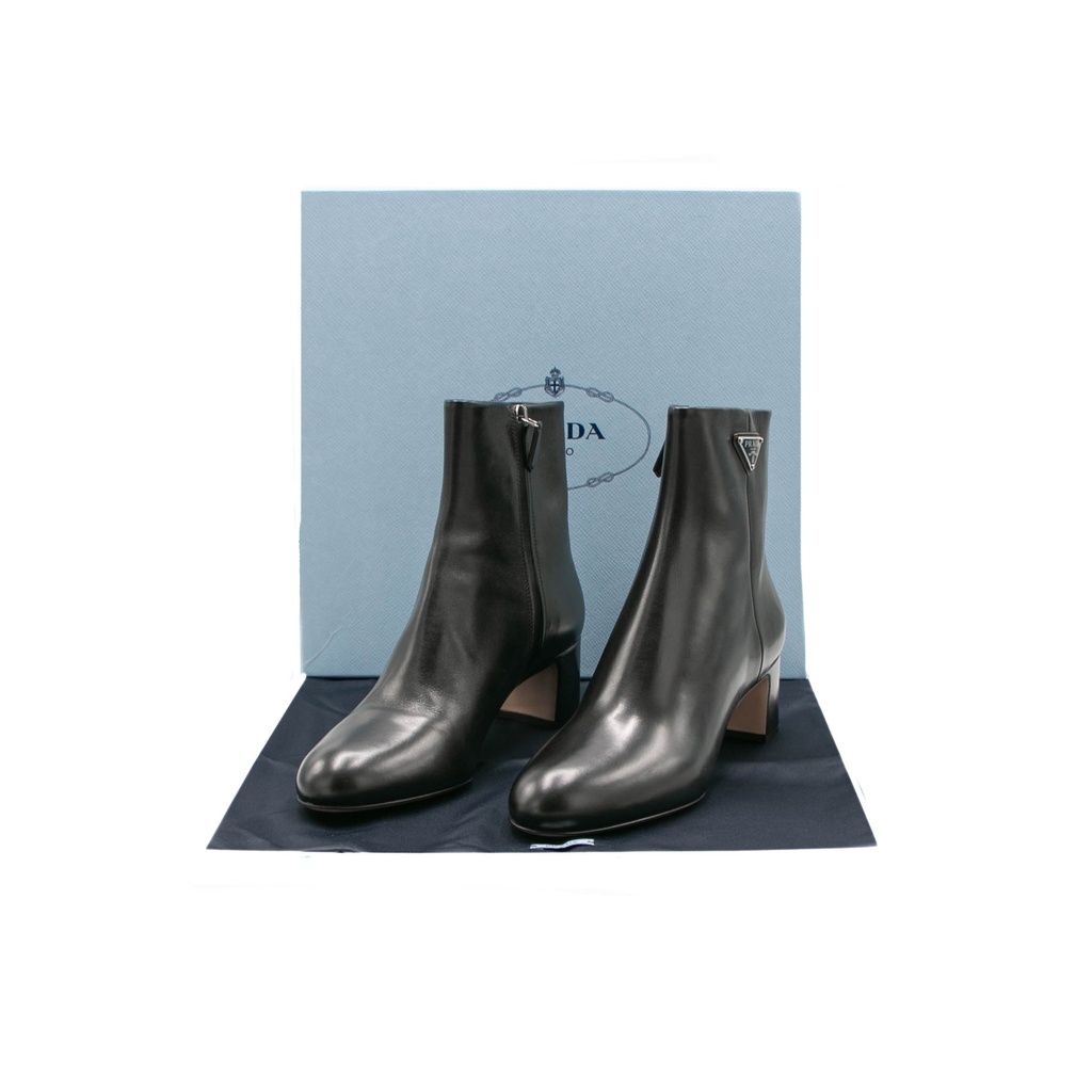 [Prada-17609] Prada Leather Booties 1T192N In Size 36 1/2