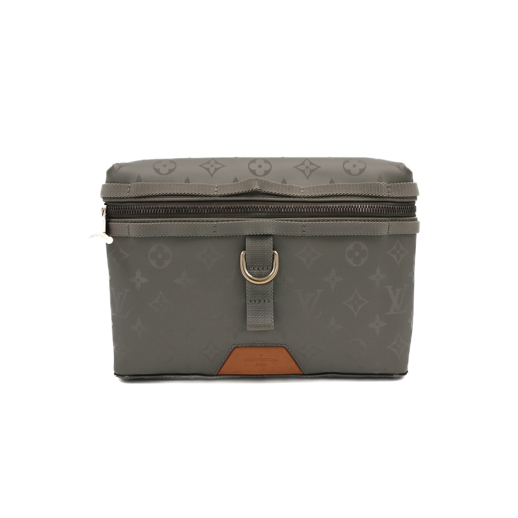 Louis Vuitton Monogram Titanium Messenger PM
